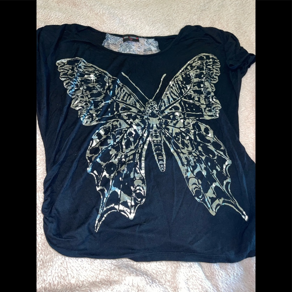 Free Kisses blouse